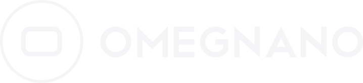 Logo bianco di Omegnano, azienda specializzata in soluzioni abitative in acciaio strutturale